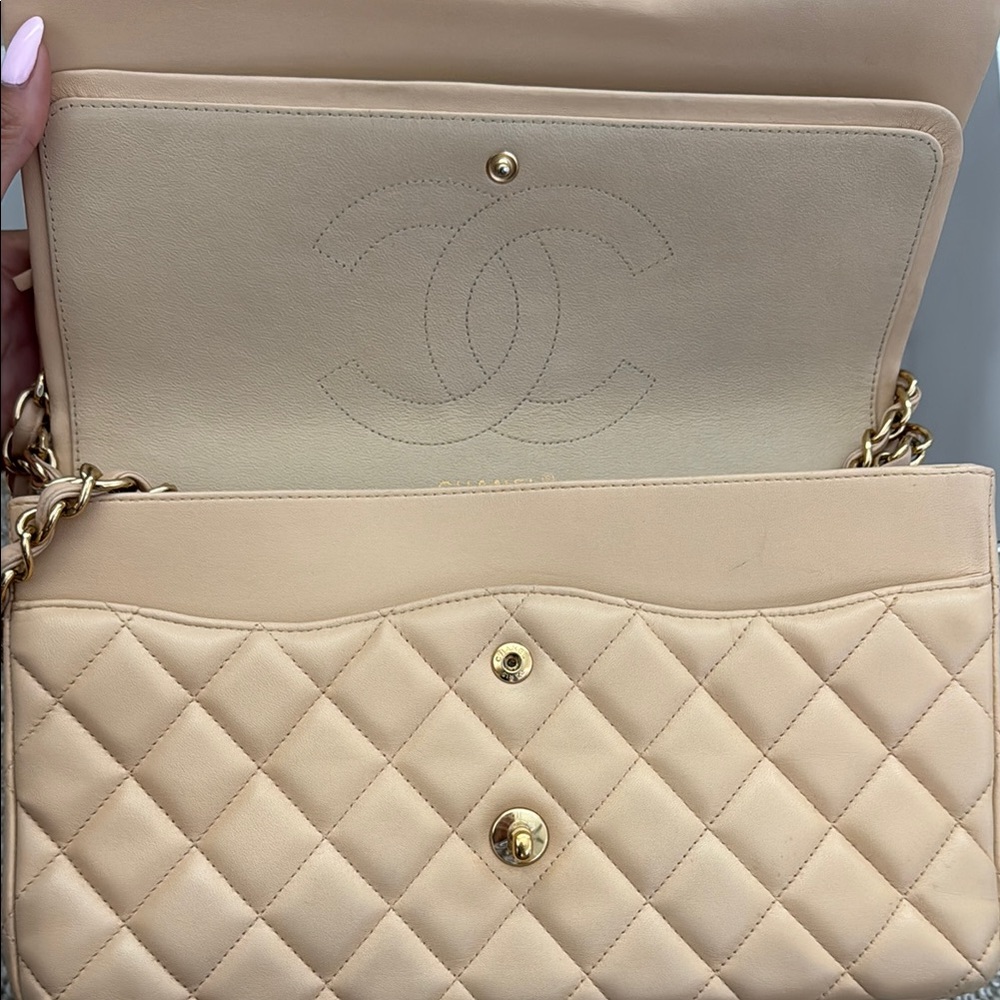 Chanel Double Flap Classic Lambskin Quilted Shoulder Bag - Picture 2 of 6